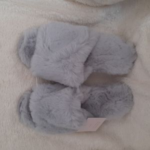 Faux fur slide slippers